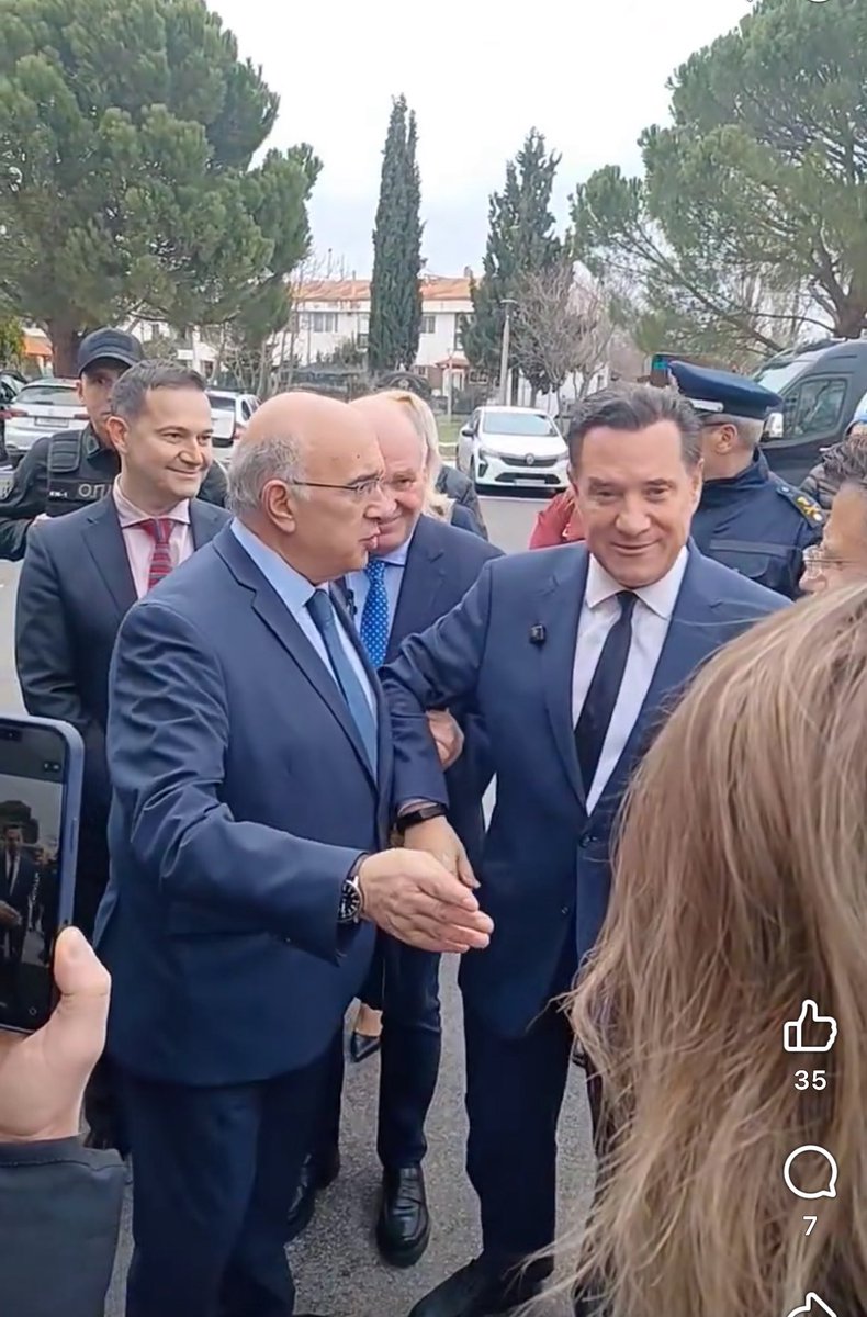 από ποιο κόμμα είσαι φίλε;😶‍🌫️ tweet media