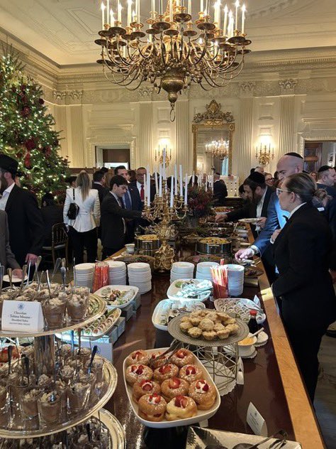 henri_fjord's tweet image. jews: “We aren’t safe anywhere in the West!”

**Ten minutes later 5,000 of them are feasting in the White House