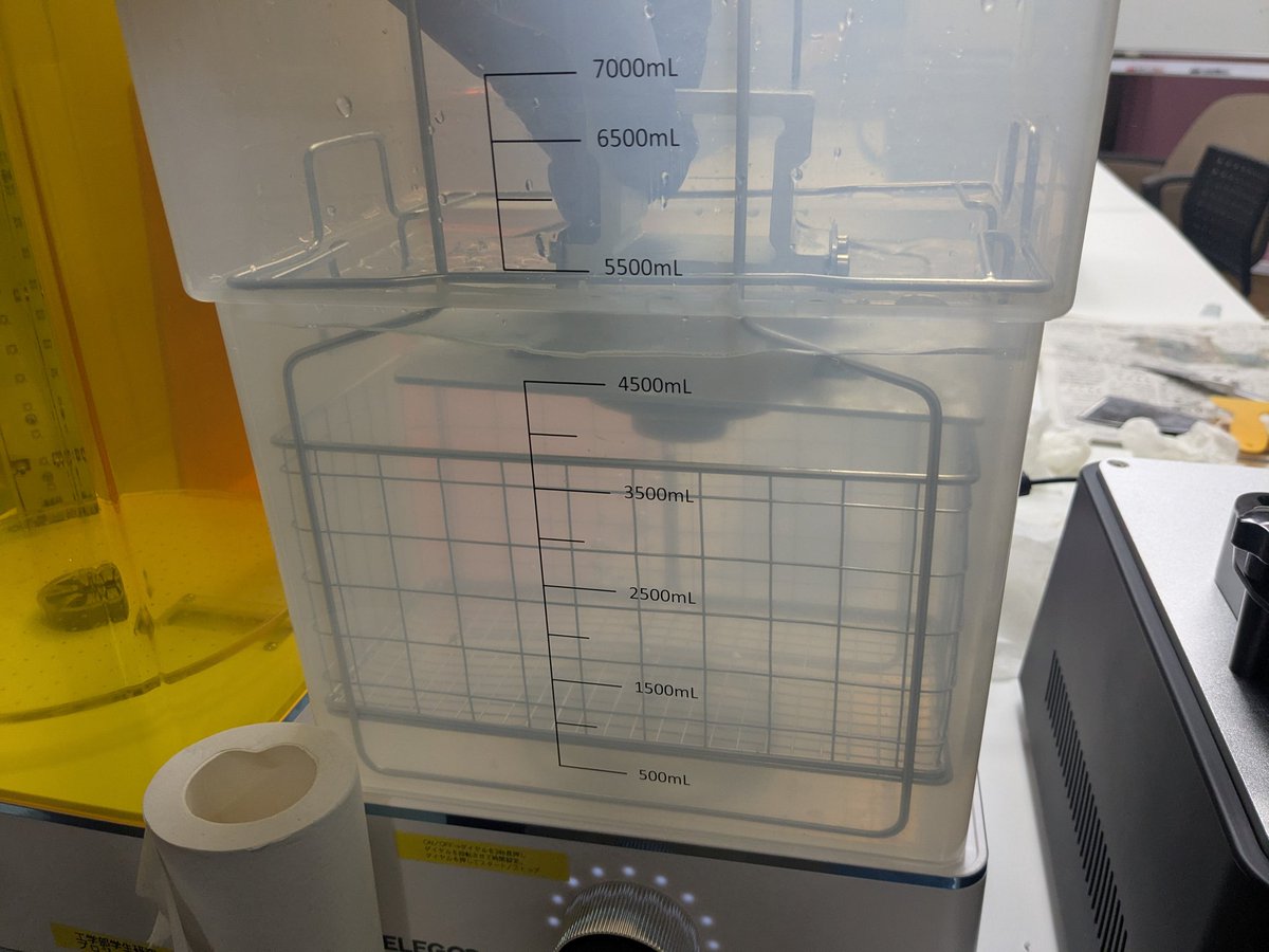 ShipRocket_EU's tweet photo. 本日は3Dプリンターの試験を行いました
初めて使用した3Dプリンターですが、自分たちで作ったパーツを実際に手にとれる不思議な体験でした！
次はスクリューの制作で用いることになるでしょう！ https://t.co/1elq0GBpM3