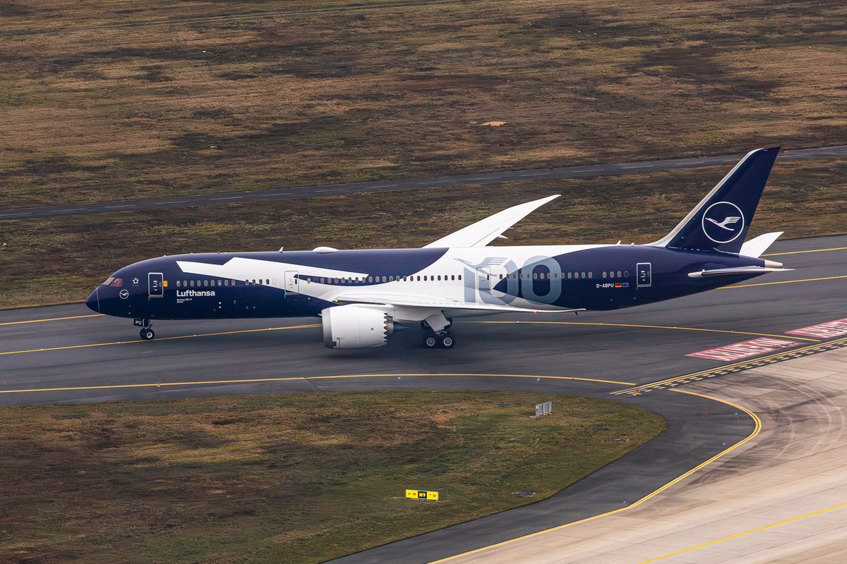 I’m weirdly obsessed with the new <a href="/lufthansa/">Lufthansa</a>  anniversary livery.

The crane is oversized in the best way, and the dark blue makes the 787 look sharper than the standard scheme.