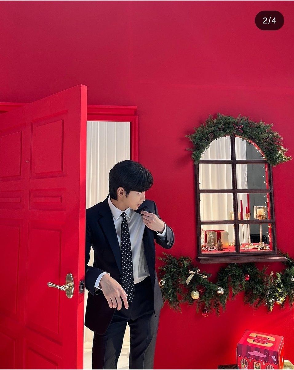 London4ksh's tweet image. Even though this is a past video, it still feels just as meaningful. Seeing it again reminds everyone of something that never fades. The warmth he carries. The love he gives so naturally. The sincerity that has always been part of who he is. 🤗❤️

Moments like this are worth…