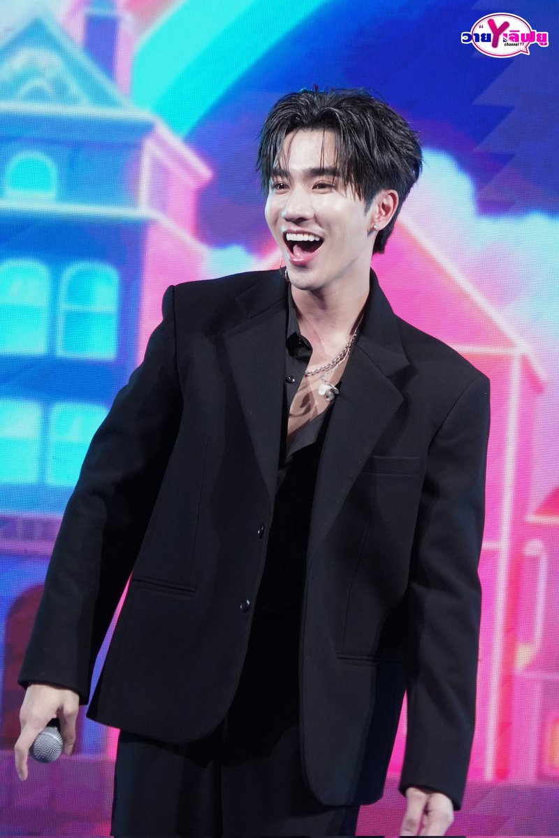 Yloveyouchannel's tweet image. แจกความสดใส  " เพิร์ธ ธนพนธ์" มาพร้อม  DrAlly Sun ออร่าฉ่ำ ในงาน JS Together All Star Christmas eve  ✨️🚨

PERTH XMAS TOGETHER DRALLY 

#DrAllyChristmasEvexPerth
#PerthTanapon