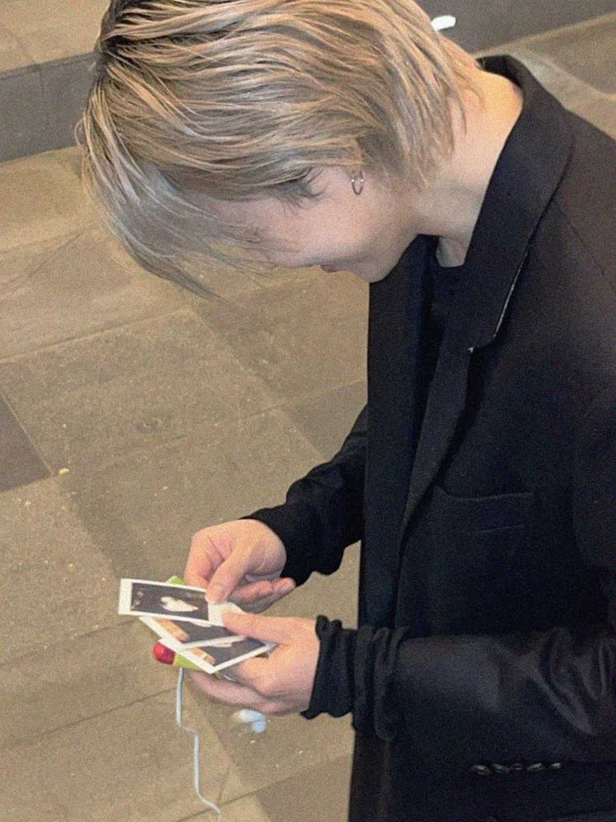 kingtan_O's tweet photo. 아니진심뭐지? 인스타 감성 속성과외라도 받음?
이거 과외로 되는 거였음? 아님 다시 공카에 이삐들아~ 하고 오던 그 시절의 지민오빠가 돌아온거냐고 https://t.co/5ZUzjkEX7N