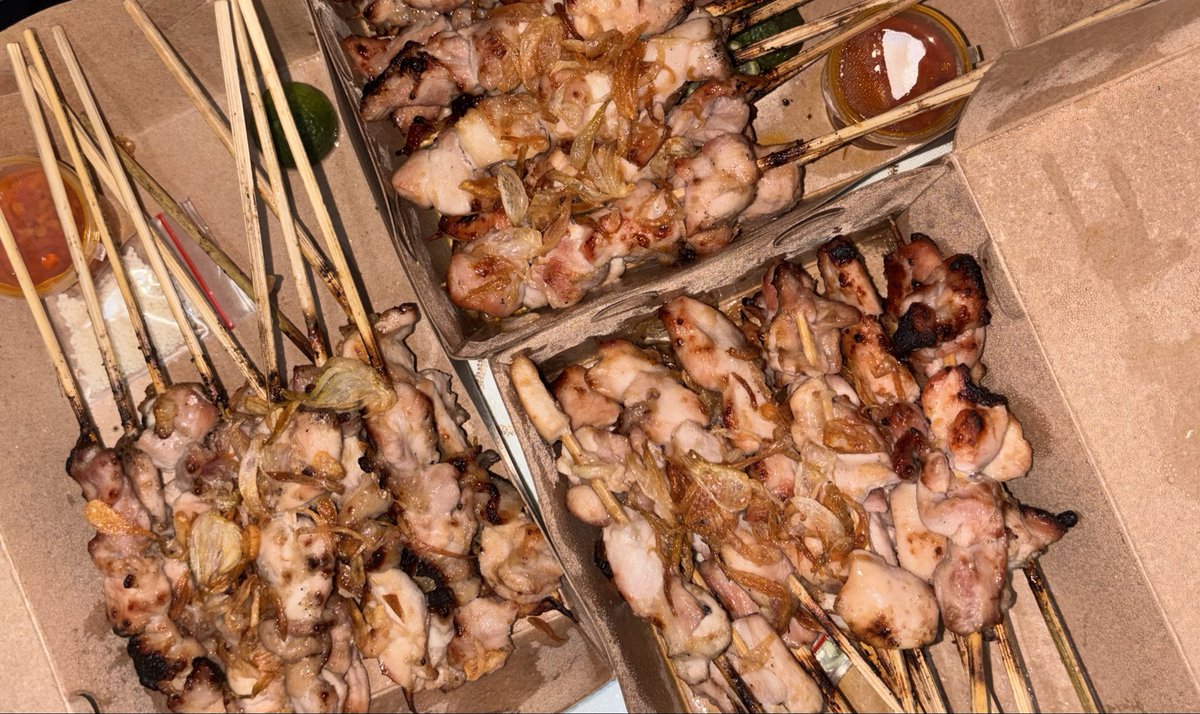 mourease's tweet image. ambil satu