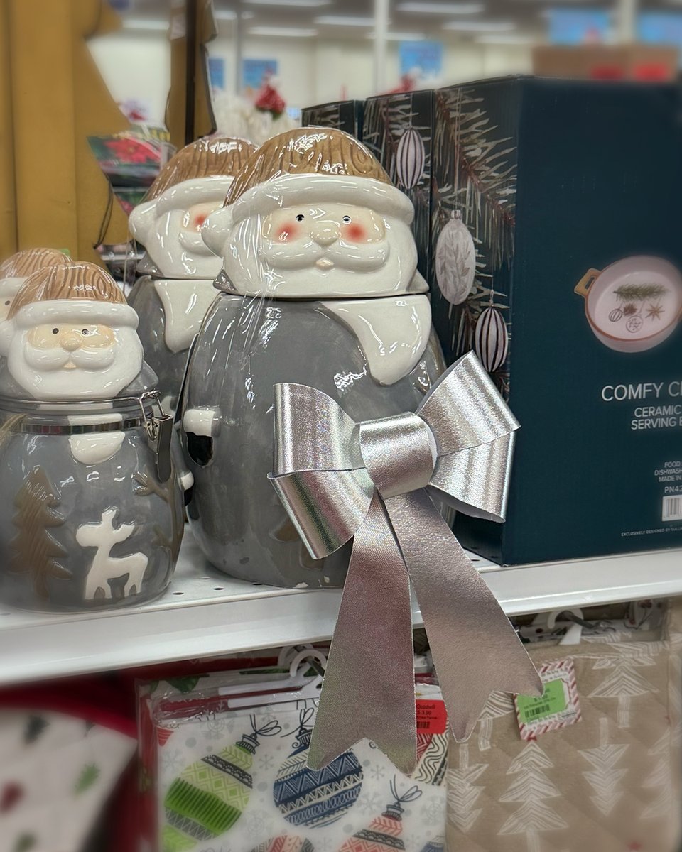 25% off all Christmas and Holiday new goods! Now is the time to gift yourself something amazing! Hurry over to any Goodwill-Suncoast location! goodwill-suncoast.org/store-location…