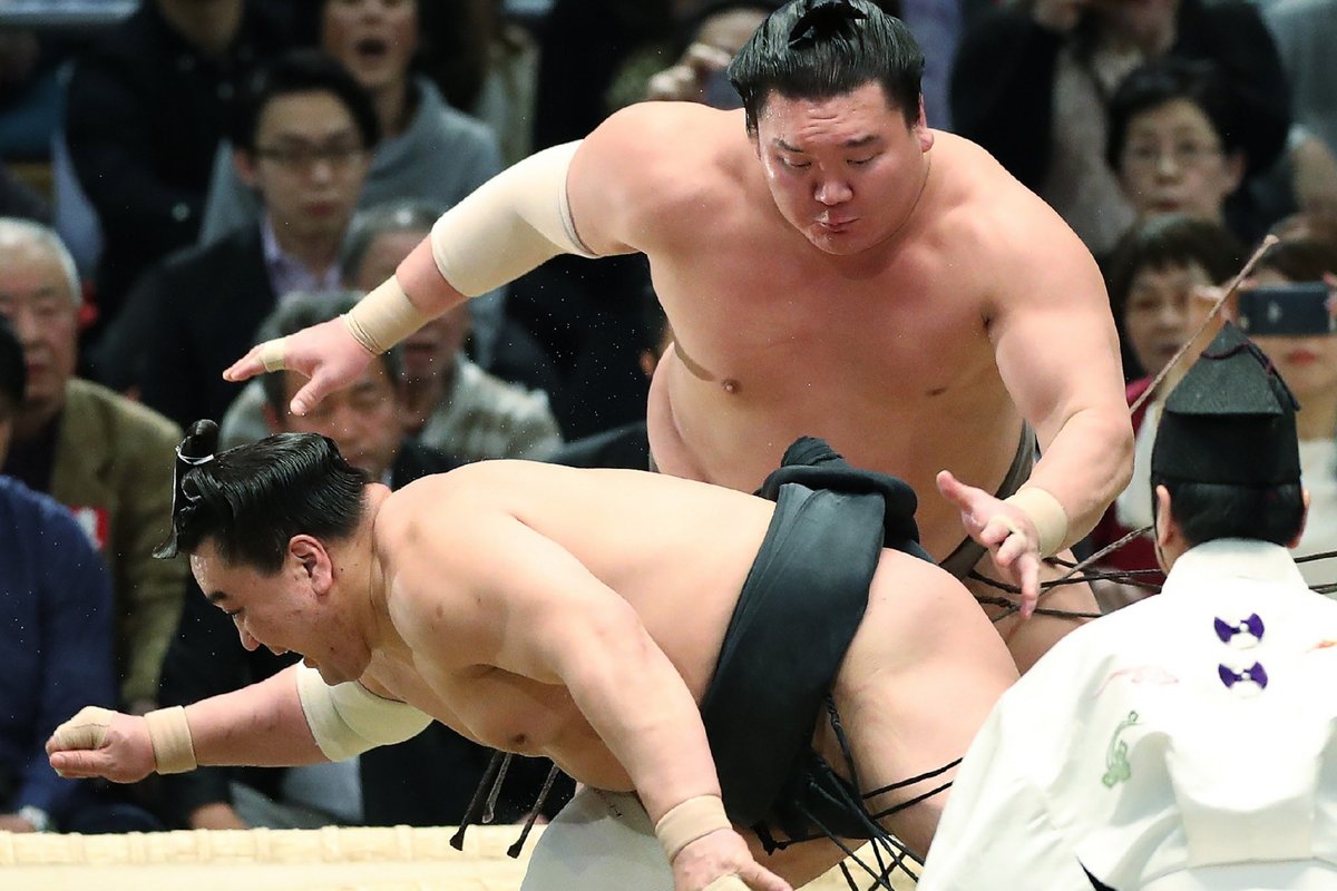 RTLFrance's tweet image. "Trente ans que les lutteurs japonais n'avaient pas combattu en France" : Paris va recevoir un tournoi de sumo en juin 2026 s.rtl.fr/jm4df