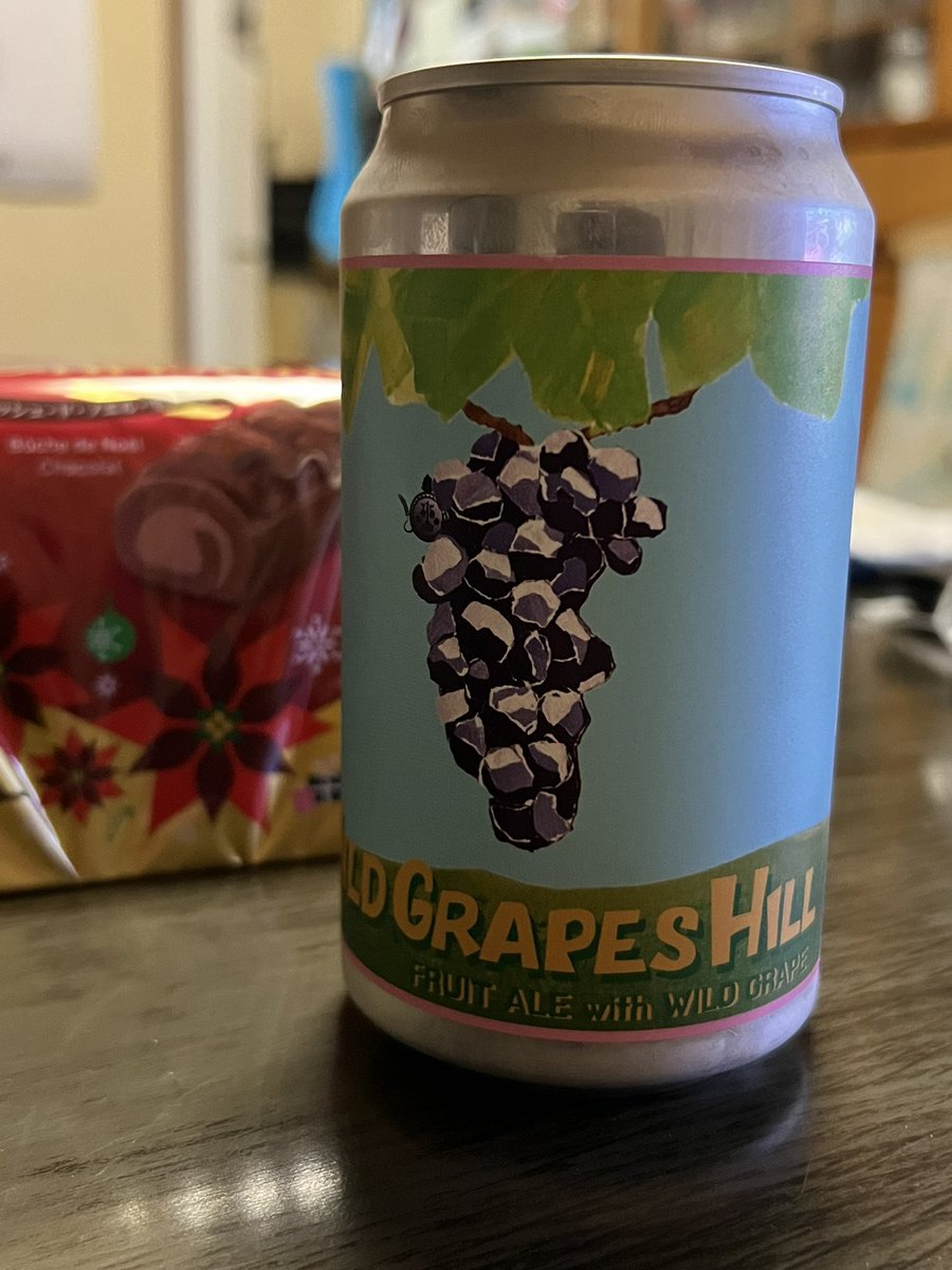 kuma_model_pjt's tweet image. 今日はクリスマスイブだと、職場の人から言われて気付きました🎅
最近多忙なので、季節を感じる余裕無くあっという間に仕事納めになりそうです…
今夜はSNSで良く見かけていた地元のビールの飲んでいます。山葡萄が入ったビールですが甘すぎず苦すぎず、スッキリした味です。
#315BEER #奥州市