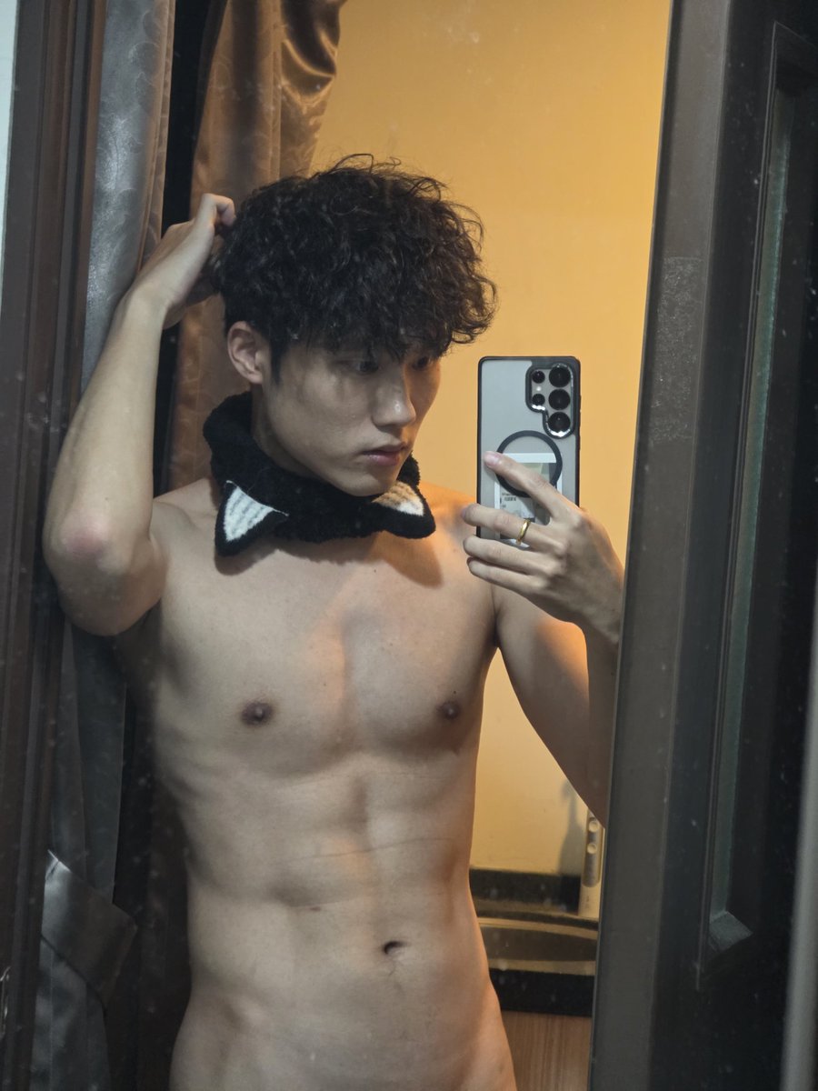 平安夜快樂～
（那是髮圈我要卸妝😶‍🌫️