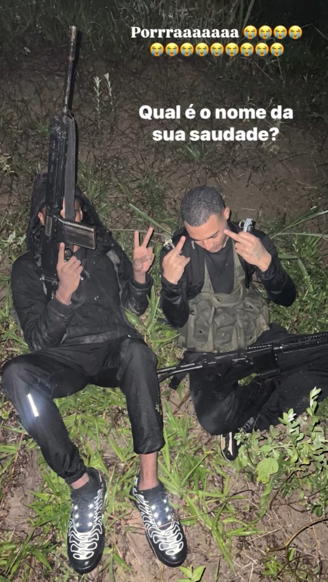 fantasma0287's tweet photo. Integrante do comando Vermelho conhecido como "Mm" foi morto durante uma ação dos policiais do 39 BPM. "Mm" estava envolvido nesse confronto sangrento que acontece entre CV e TCP no Gogó do Bom pastor, em Belford roxo. https://t.co/oxj4RE61FH