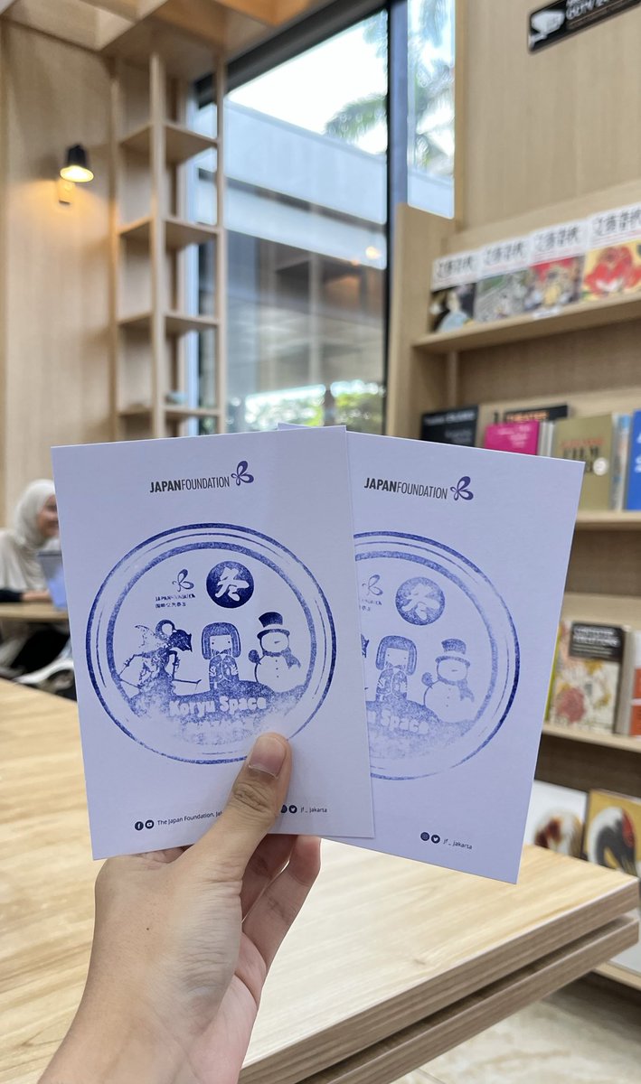 Gemessssh 🥨🍂 

Happy bgt bisa journaling lagiii, such a healing ⭐️🛋️