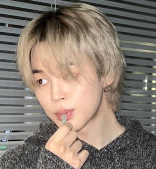jiminbeakie's tweet image. jimin                                             ALSO JIMIN