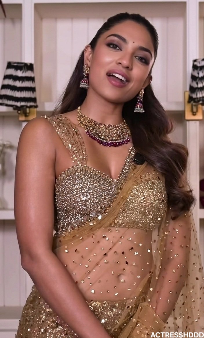 Actress_GOAT's tweet photo. Sobhita hotness 🥵 https://t.co/sL9oPEoyk9