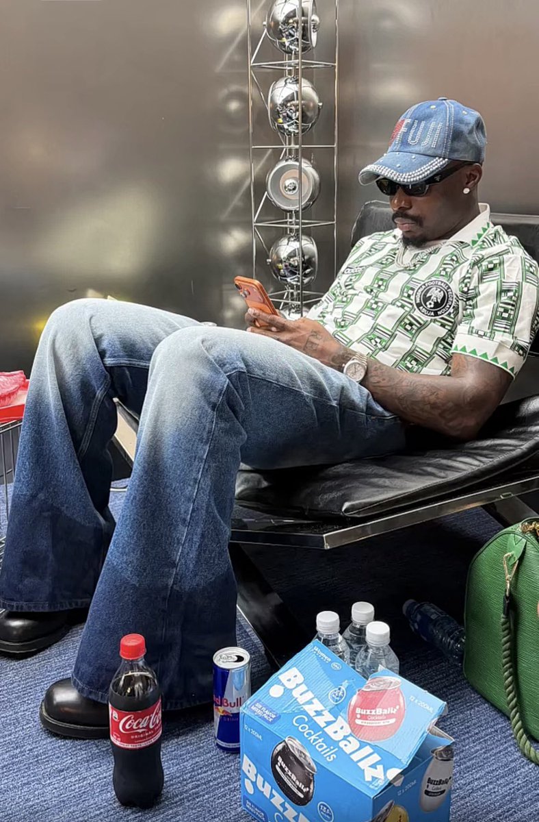 No African artiste makes a jersey look sexy like Asake.