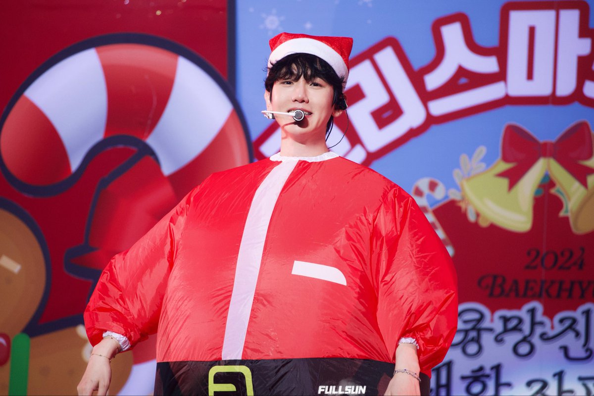241222 

메리 크리스마스🎅🎄🤍

 #BAEKHYUN #백현 #ベッキョン <a href="/B_hundred_Hyun/">Baekhyun_EXO</a>