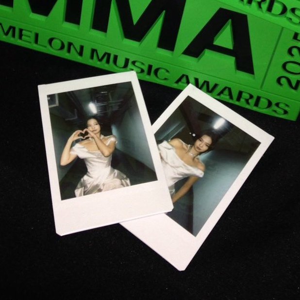 📸 251224 #JENNIE Weverse update