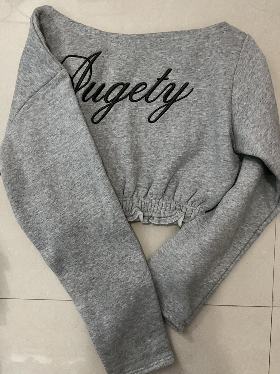 Sibisibiy's tweet image. เสื้อแบรนด์เวียดนาม ผ้าดีสุดๆ ootdขึ้นเครื่องน่ารักมาก
Price: 370
Size: L
#ส่งต่อ #ส่งต่อเสื้อผ้ามือสอง #เสื้อผ้ามือสอง #ส่งต่อเสื้อผ้า #กระเป๋ามือสอง #ส่งต่อstylist #ส่งต่อเสื้อผ้ามือ2 #โล๊ะตู้ #stylistshop #bemingbkk #sisterfabric #chuuchop #ส่งต่อchuuchop #chuuchopส่งต่อ