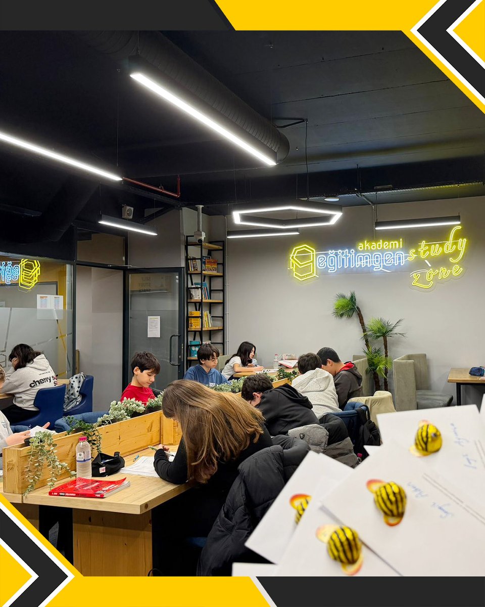 egitimgen's tweet photo. 🌟 LGS 2026 hazırlık öğrencilerimiz için eğitim koçlarımız tarafından özel motivasyon mektupları hazırlandı. ✨📚

📢 Siz de aramıza katılmak isterseniz bursluluk sınavımıza katılabilirsiniz. 🎓✨

📅 10-11 Ocak 2026 tarihlerinde!

#EğitimGenAkademi #LGS2026 📘 #MotivasyonMektubu https://t.co/q6z0R2e3Zv