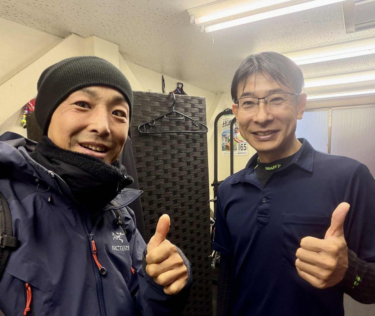 #金田BODYTALKING に
こんどるさん <a href="/mZs8backy/">こんどる</a> が来店。
実は約20年前に実業団のトップカテゴリーでチームメイトだった選手。
10年ブランク後に再復帰したこんどるさん。逆にこんどるさんが選手を去った後も10年間トップカテゴリーで走り続けた自分。
人生いろいろ(笑)
好転反応もいろいろ(笑)