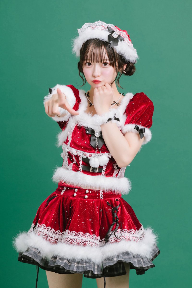 Riona_FESTIVE's tweet photo. りおなサンタがみんなのとこに行くー！ https://t.co/8xevPQKVRC