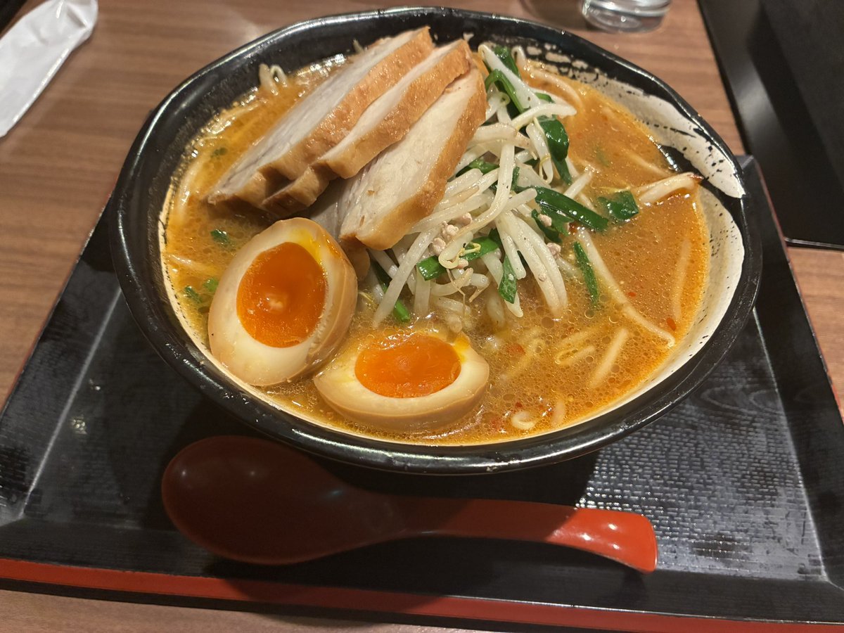 愛知県知立市「サウナイーグル」

2年連続クリスマスイブ訪問🤶
比較的空いてるので、サウナを楽しめます🦅
愛知県で1番最強の熱波施設。
本当に好きな施設。
家から近いともっと最高なのですが、、
非常に熱くてととのいました。
初めて「みそコン」食べましたがとても美味しかったのでオススメです。