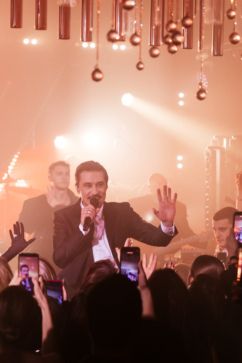 ✨️Hello! Gala Awards x Dima Bilan✨️

Отличное мероприятия, которое было посвящено дню рождения журнала Hello! и Димы Билана🍾🥂