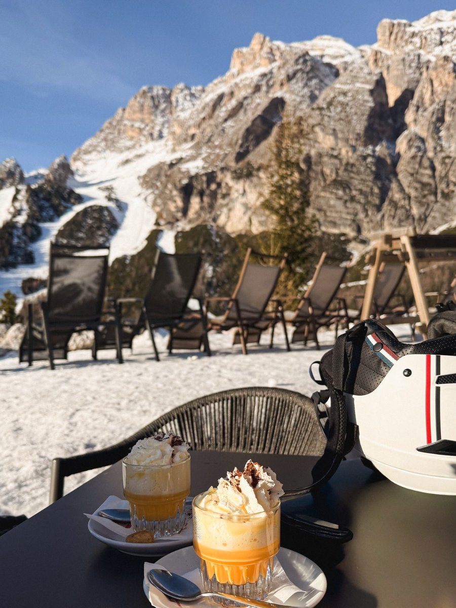 Ca să citez un bun prieten: ”cu un Bombardino băut la 10 dimineața, în Ajun de Crăciun, toți suntem datori.”

CC: Domnu' Moiceanu mi-a spus amicul să te tăguiesc. 😁 <a href="/mihai_moiceanu/">Mihai Moiceanu</a> 🤭 și să vă transmit că vă salută și vă urează toate cele bune. 🫡