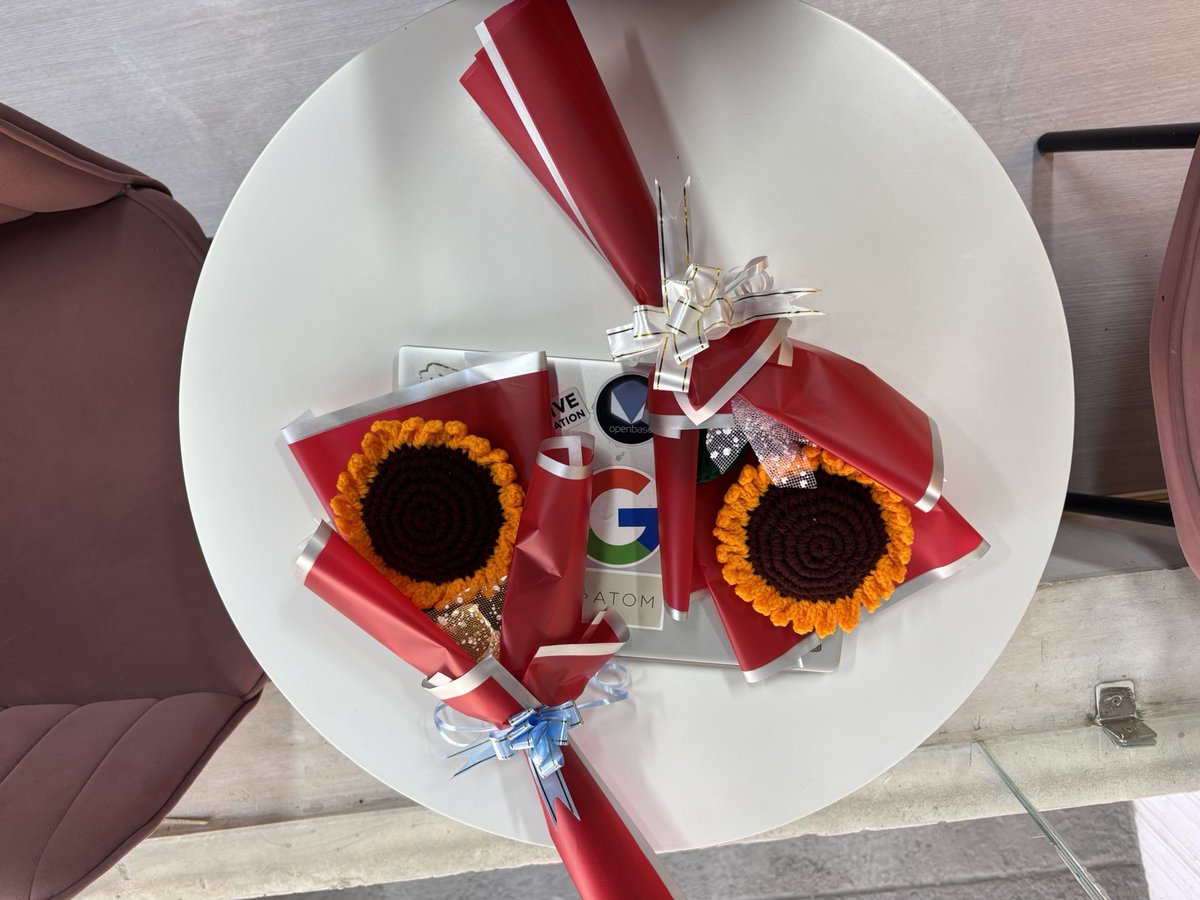 If anyone wants to buy these cute flowers please DM . 
Or help by reposting.