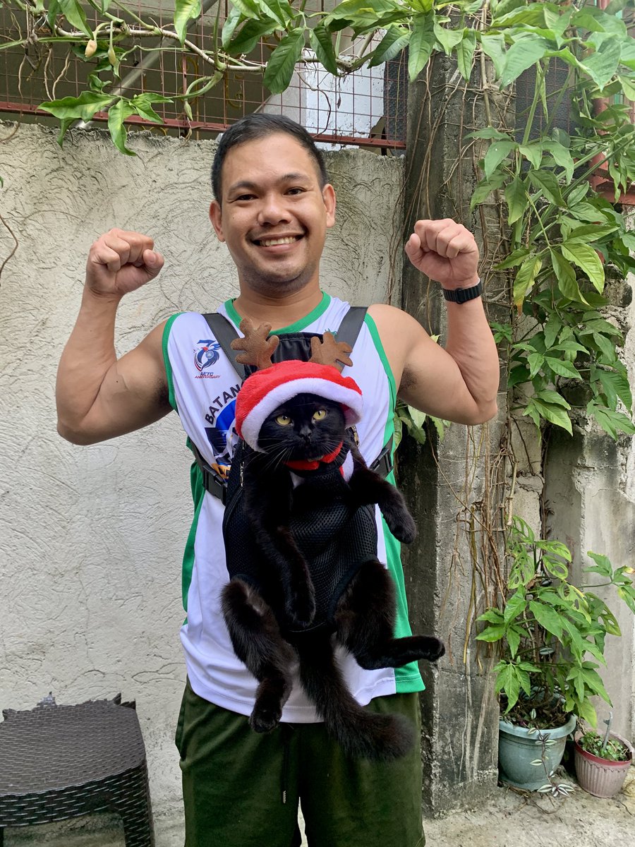 YesJustAJ's tweet image. Merry Christmas from our Cutie Charcoal! 🥰