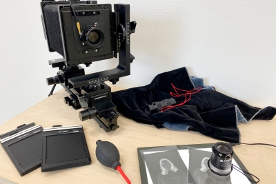 東京都写真美術館×日本大学芸術学部写真学科
「4×5カメラでポートレイト撮影に挑戦！」大判写真制作ワークショップ

1月24日（土）・25日（日）2日間連続　10:00–18:00
申込締切：1月14日（水） 対象：高校生以上
topmuseum.jp/contents/works…