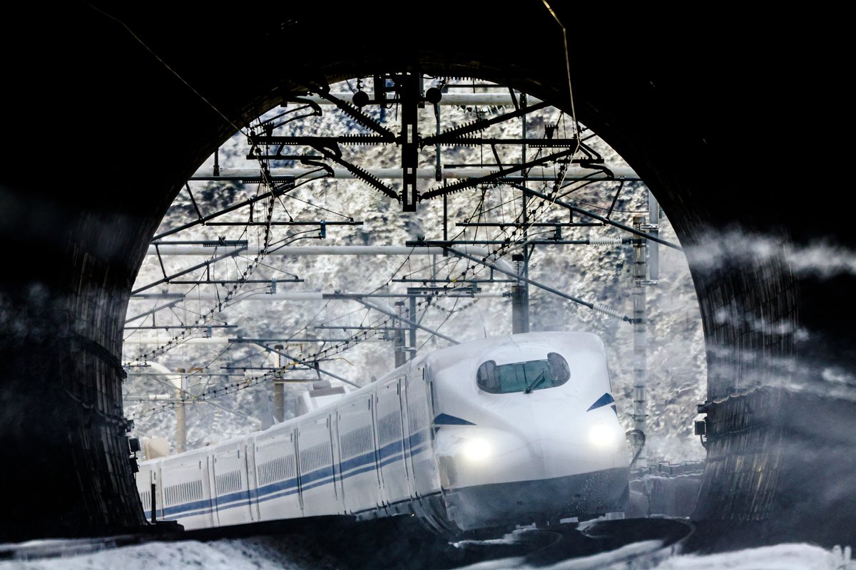 ／
明日から1/4(日)まで！
「のぞみ」は
全席指定席で運行します
＼

12/26～1/4「のぞみ」全席指定席。
自由席はありませんので、ご注意
ください。

↓詳しくはこちら
railway.jr-central.co.jp/nozomi/

快適なご旅行となるよう、
毎日、安全に運行してまいります🚅