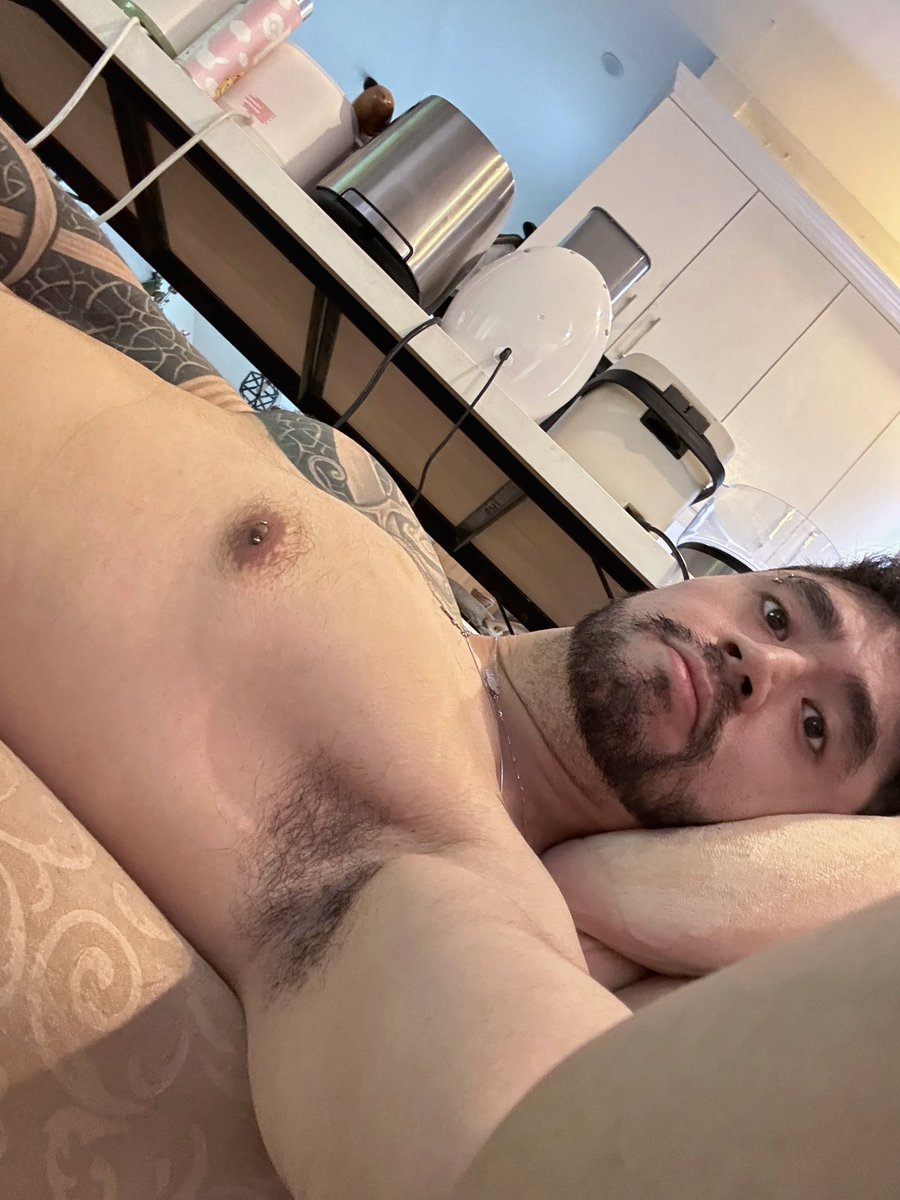 Alex 🍼🦦 tweet media