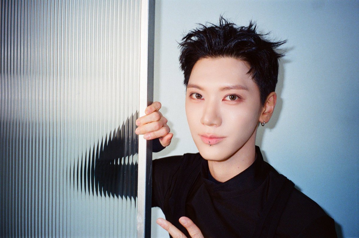 olalacool's tweet image. หล่อทุกลุคๆๆ แต่ชุดดำจิวปากคือแตกแตน โคตรจะทำถึงงงงง หล่อมาก🌟🌟🌟🌟🌟