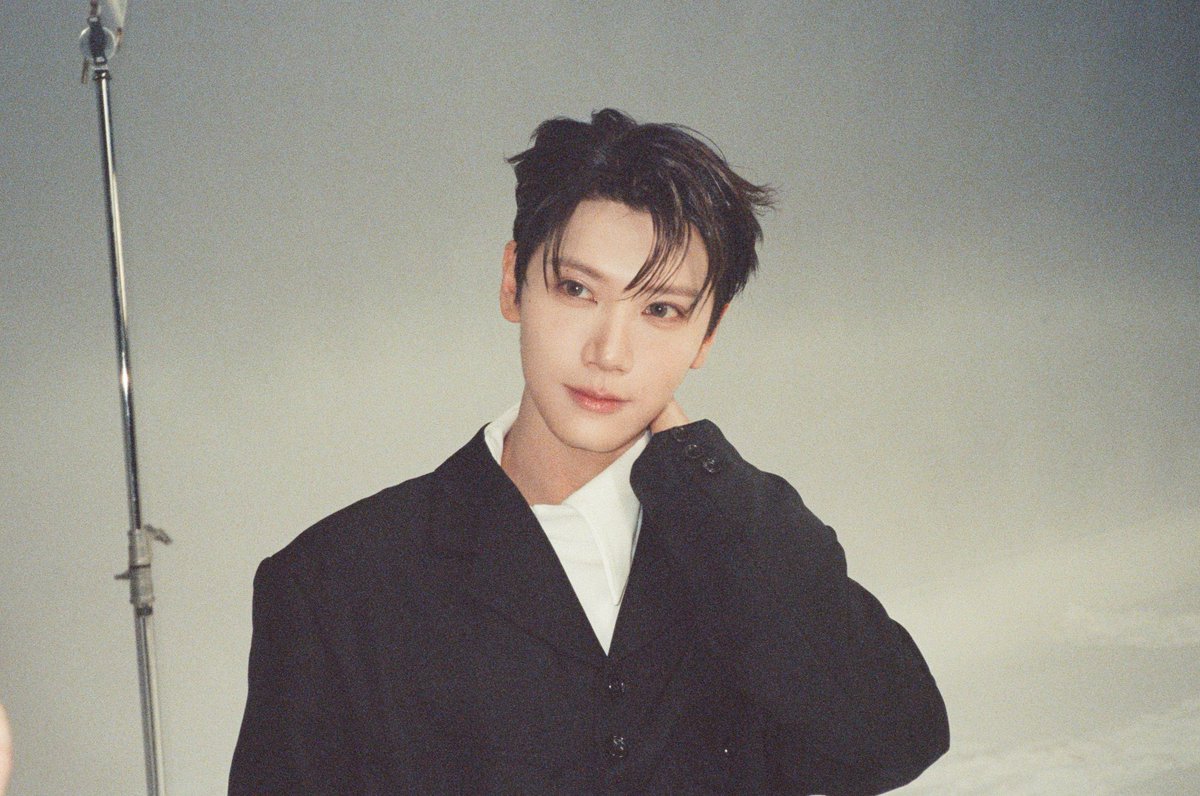 olalacool's tweet image. หล่อทุกลุคๆๆ แต่ชุดดำจิวปากคือแตกแตน โคตรจะทำถึงงงงง หล่อมาก🌟🌟🌟🌟🌟