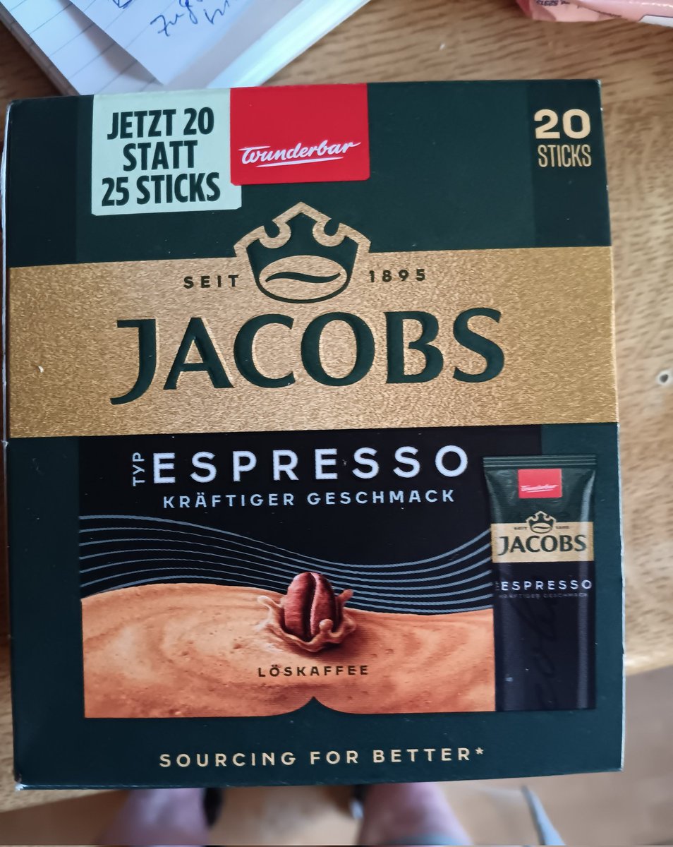 Na wenigstens sind se ehrlich...
#Schrumpfflation 

Wobei man das im Einkaufsstress auch schnell mal umgekehrt lesen könnte... Jetzt "NUR NOCH" 20 Sticks wäre ja zu gutmütig gewesen...