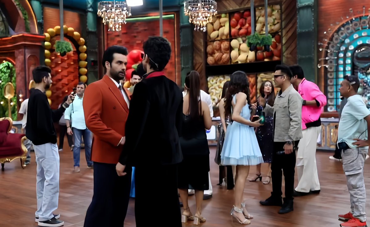 In a room full of laughter and chaos, Vivian Dsena stands out with his calm charm and genuine bond with the LC3 family 🤍

Presence that speaks without trying.

#VivianDsena #LaughterChefs3 #LaughterChefs #VDians