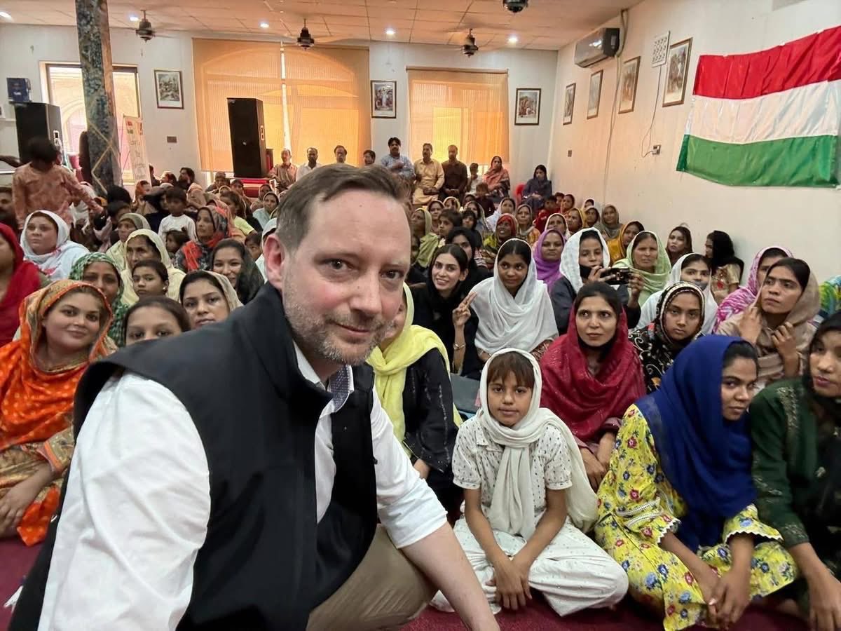 Tristan Azbej ن tweet media