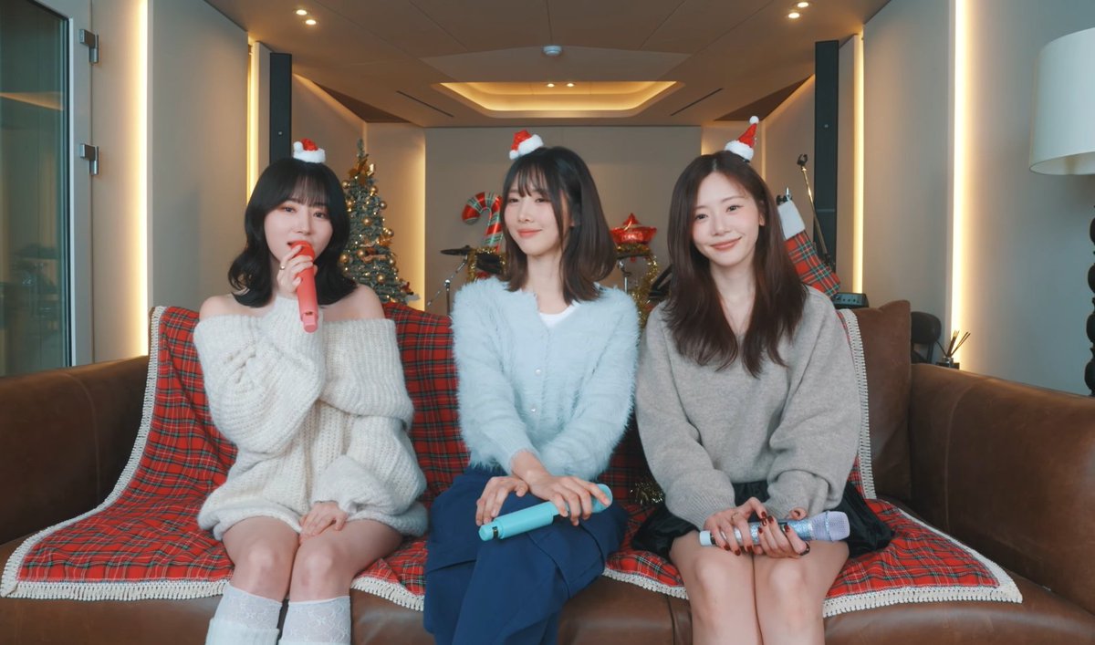 insomnicsy's tweet photo. Merry Christmas to us Insomnias, from #UAU #유아유 🐰🐥🐶🎄❤️

🔗https://t.co/XO9INPa6k0 https://t.co/6YNdkeiqp0