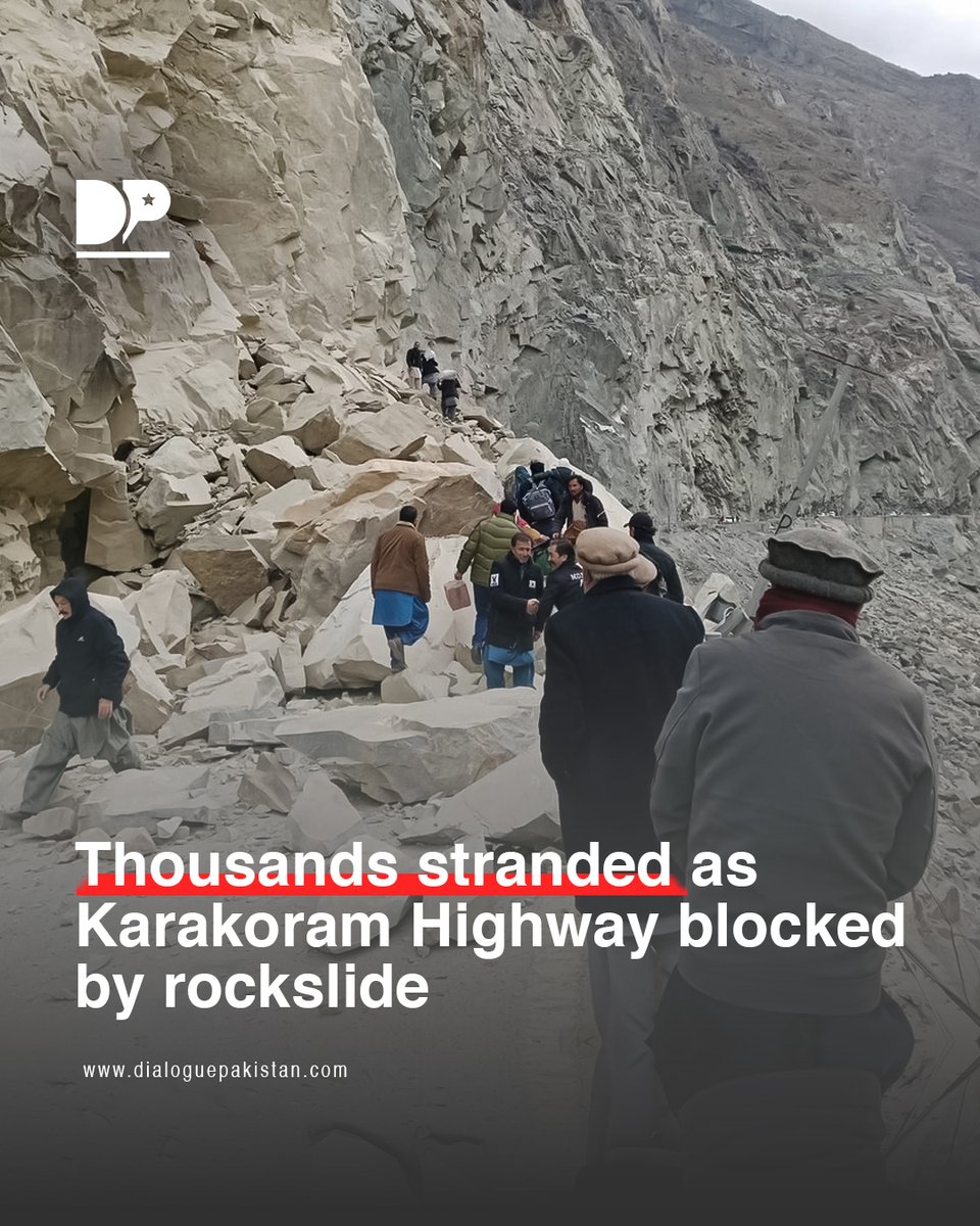 DialoguePak's tweet image. A massive rockfall shutdown Karakoram Highway, in the Chanas area of Gilgit-Baltistan. It left thousands of travelers stranded including patients, students and tourists.

dialoguepakistan.com/en/pakistan/th…

#DialogeuPakistan #Thousands #Stranded #Karakoram #Highway #Blocked #Rockslide