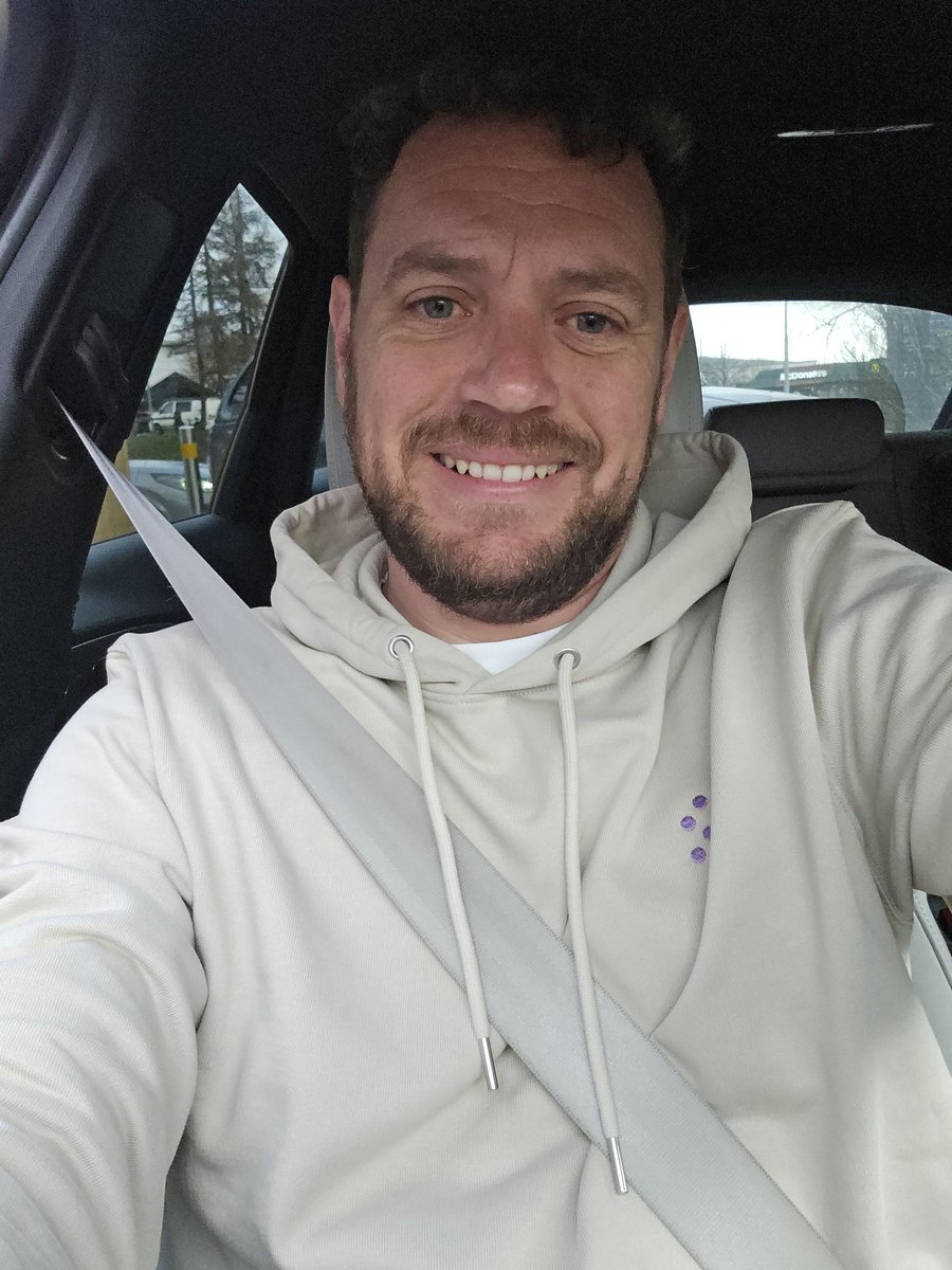 Christmas Eve and rocking my new <a href="/PistachioApp_/">Pistachio</a> hoodie courtesy of <a href="/ZackKorman/">Zack Korman</a>

Thanks Zack!