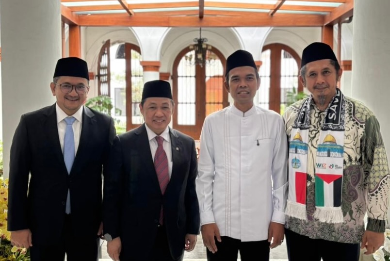 gelorabali's tweet image. Wamenlu sekaligus Ketua Umum Partai Gelora menerima kunjungan Ustadz Abdul Somad, Ustadz Zaitun Rasmin beserta rombongan.

#inidiplomasi #kemlu #kemenlu #kabinetmerahputih #anismatta