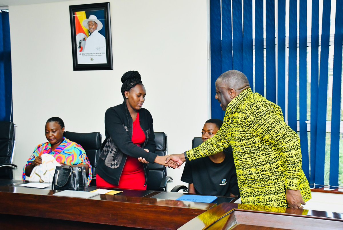 Hon. Nyombi Thembo tweet media