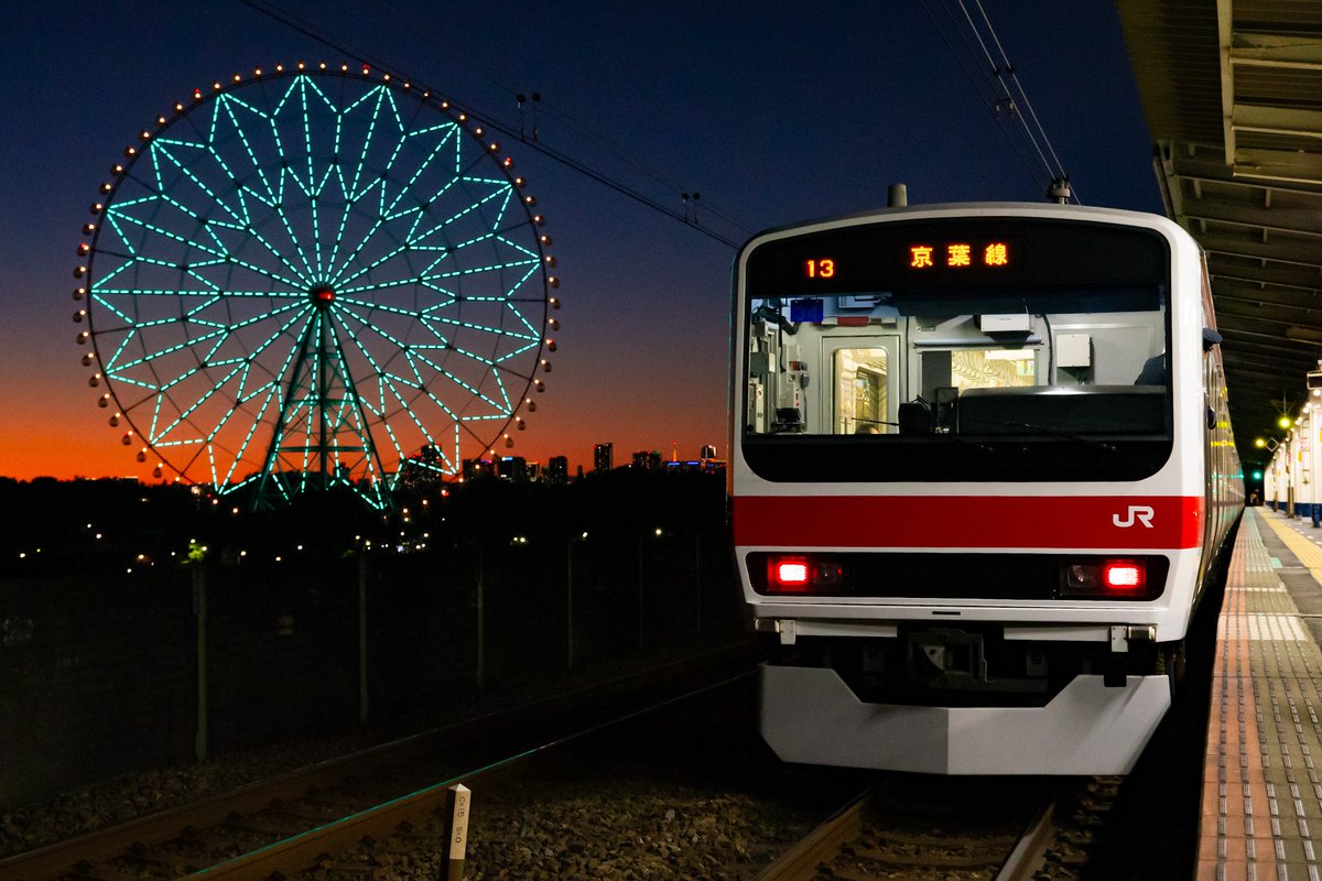 GU51498's tweet photo. #2025年を写真4枚で振り返る 
社会人時間無さすぎ https://t.co/JXMnDv4IAN