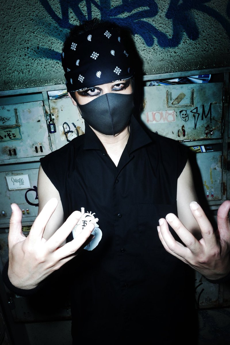 yosuke13658542's tweet image. 2025年12月26日、戦国大統領。僕らのアイドル、由美ねー率いる伝説のバンド五臓六腑！伝説のベーシスト、あそさんラストライブ。観に行くー★