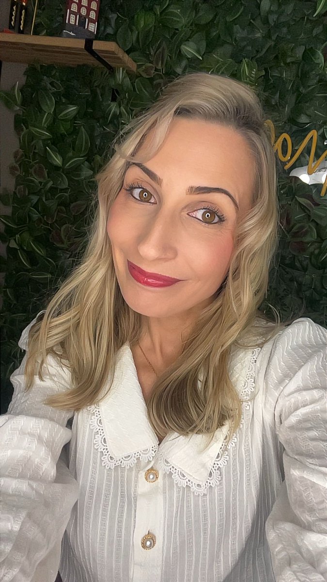 Magelya777's tweet image. Joyeux Noël à tous !! Et oui on va bien continuer à dire NOËL !!! N’en déplaise à la gauchiasse