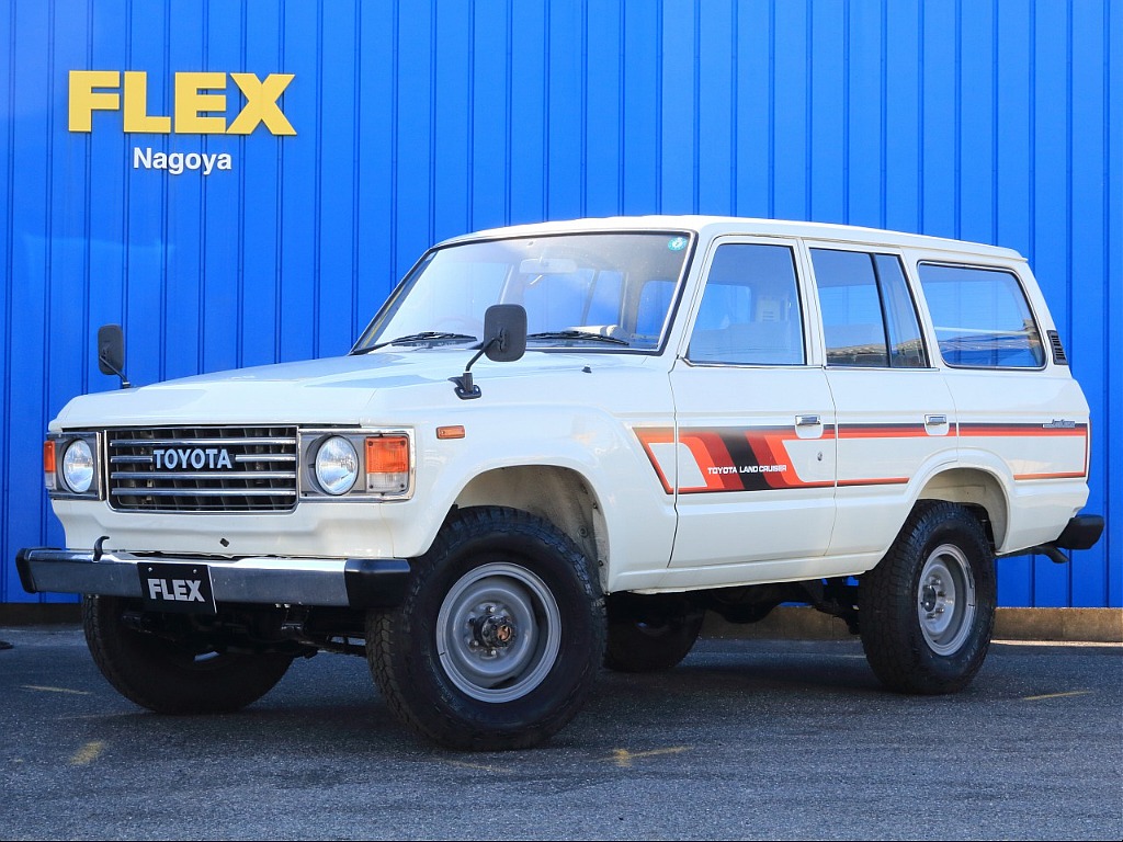 CLAN 専用 🚙⚪ #ランクル60 フルレストア済みの旧車、ホワイト全塗装×オリジナル