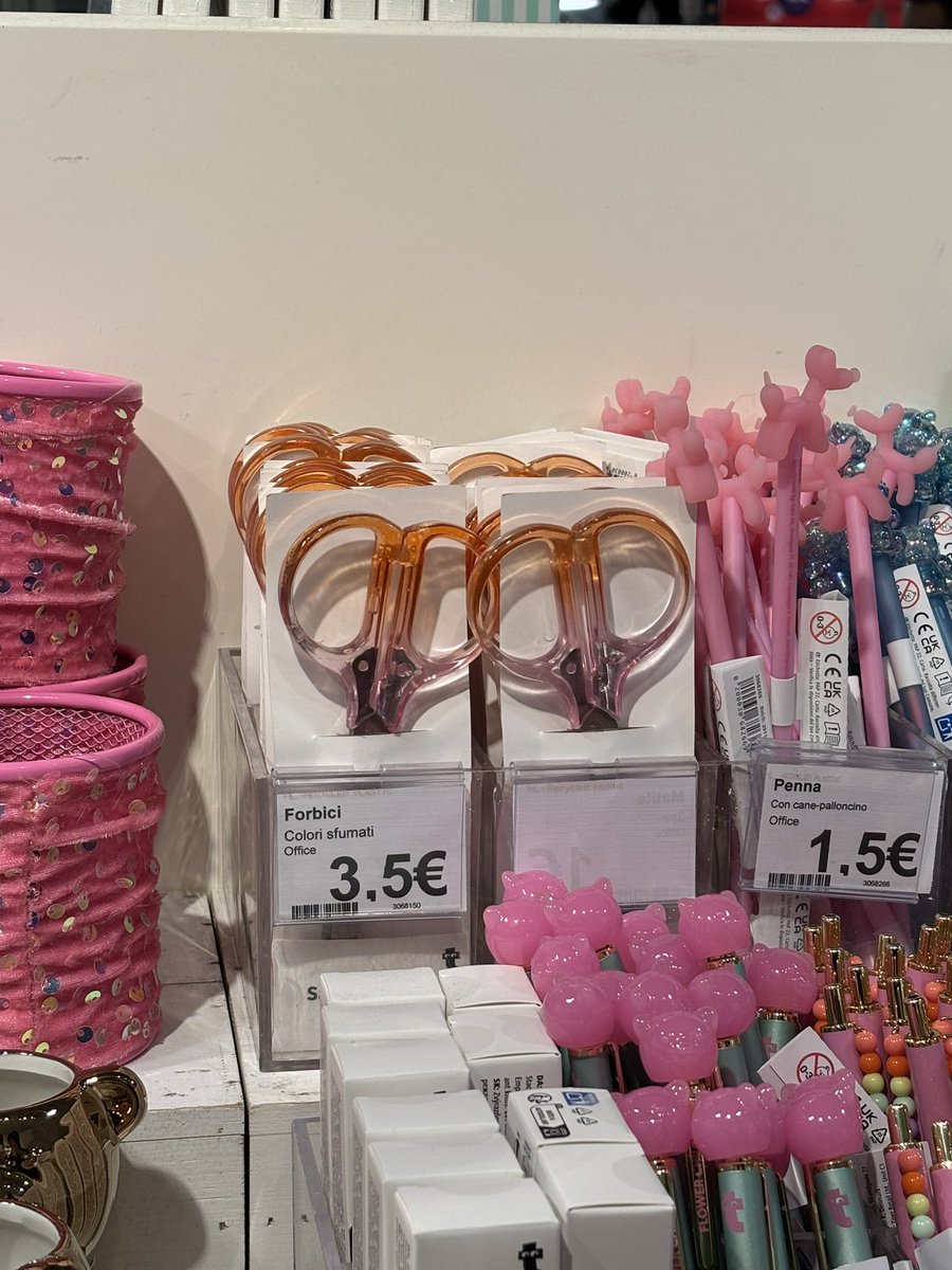 chaenazione's tweet image. le battute si sono scritte da sole