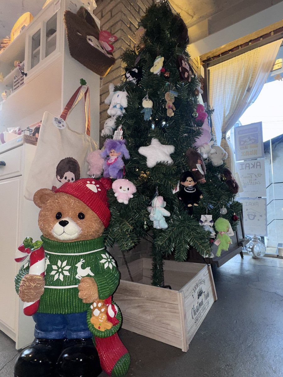AKAIcollect's tweet photo. 🎄✨ 아카이 크리스마스 이벤트 ✨🎄

크리스마스 당일(25일) 방문 고객 중
1만원 이상 구매 시 10% 할인 🎁
연말 선물은 아카이에서 준비해요 🤍

̩͙.  ᘏ▸◂ᘏ .·̩͙
  ꒰  ɞ̴̶̷ ·̮ ɞ̴̶̷ ꒱
*ଘ_(")("） https://t.co/TvtqWEtUY9