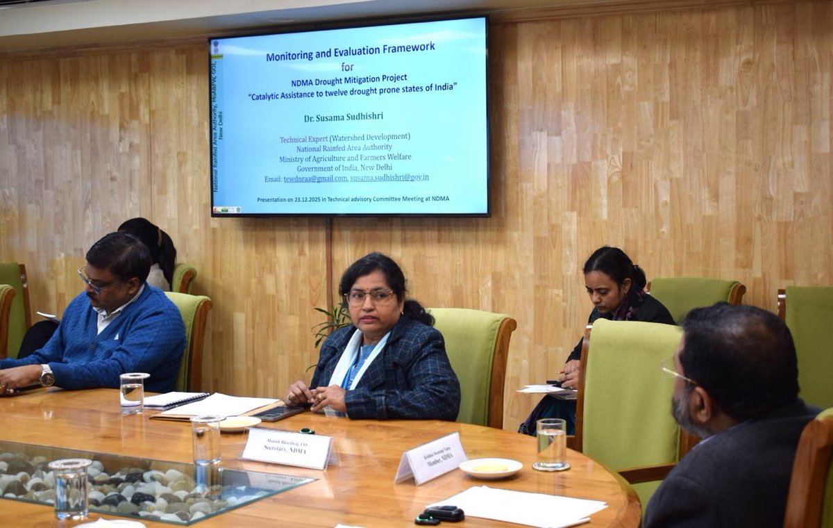 ndmaindia's tweet photo. Representatives from National Rainfed Area Authority (NRAA), State Agriculture Departments, SDMAs, and members of the Technical Advisory Committee participated to review and strengthen drought mitigation planning and implementation.
#DroughtMitigation #NDMF #DisasterRiskReduction https://t.co/pMNgrrvBqF