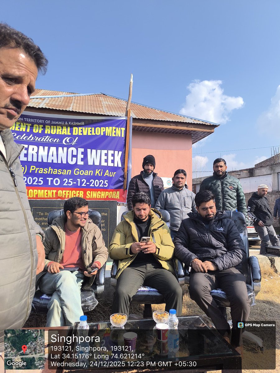 SheikhUmer46299's tweet photo. The Department of Food Civil Supplies is conducting a special awareness drive to inform &amp; teach consumers how to use the Citizen Login of the SMART PDS to avail various facilities from their home. Location: Harhtrath Singhpora @FCSCA_Bla 
#SushasanSaptah2025 #PrashasanGaonKiOre" https://t.co/3625rujGtX