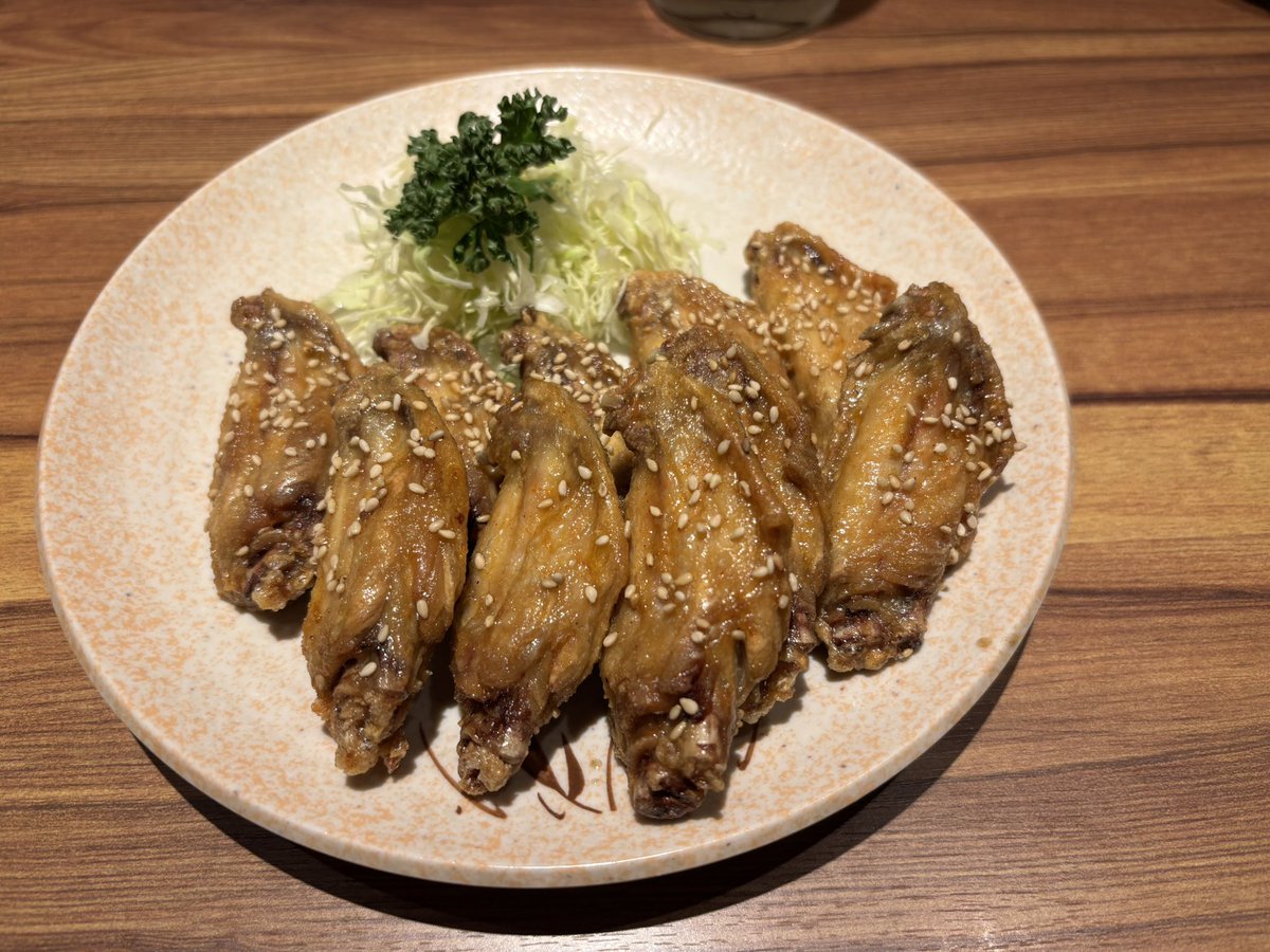 hirokichan23's tweet photo. 今日は名古屋最後の夜、手羽先うんまい https://t.co/agREATFxVX